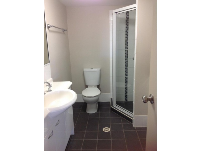 4 Omeo street, Macgregor QLD 4109