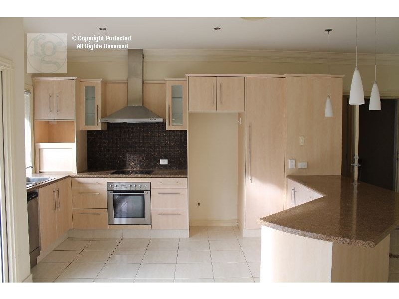 2/1 Pinnaroo Street, Hope Island QLD 4212