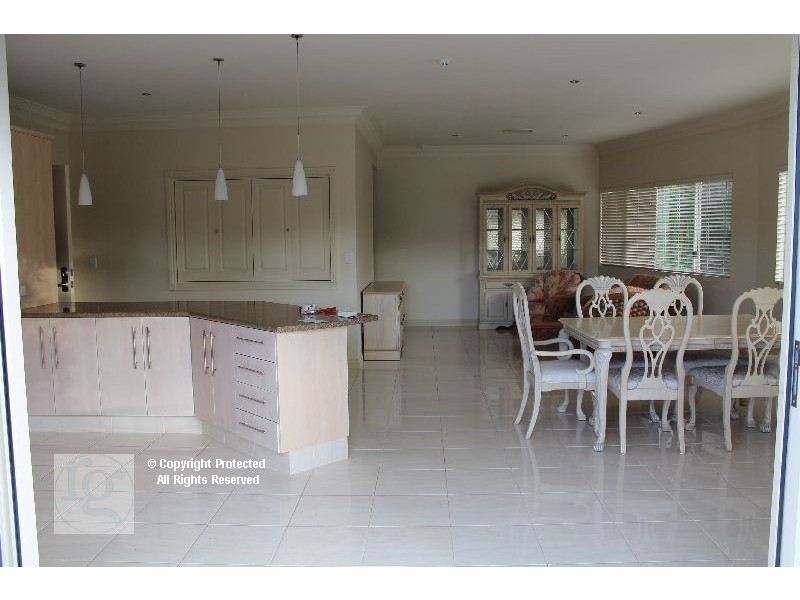 2/1 Pinnaroo Street, Hope Island QLD 4212