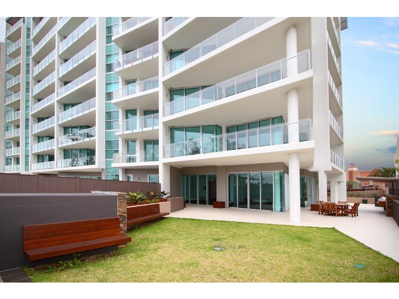 8/205 Coronation Drive,, Milton QLD 4064