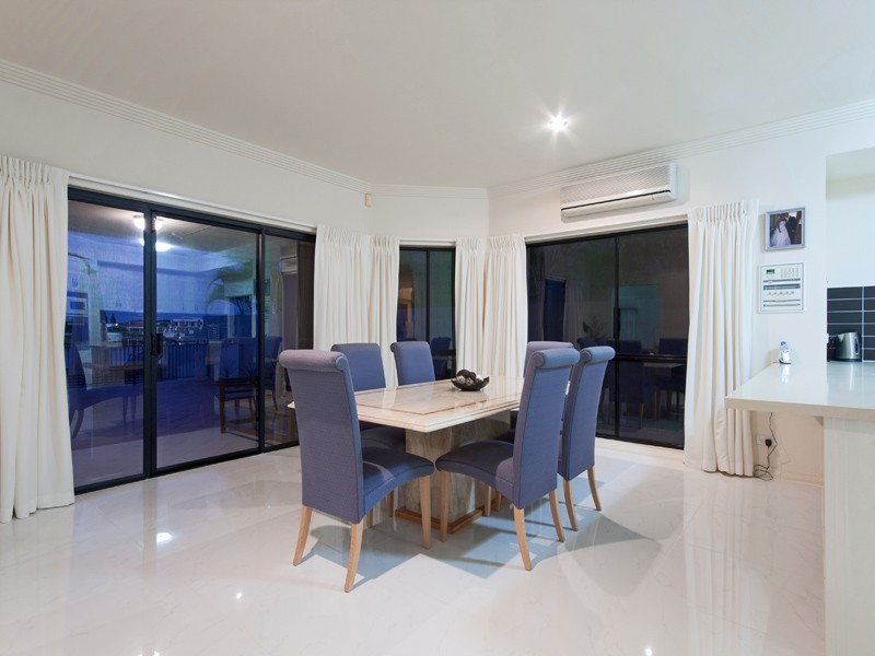 16 Bollard Circuit, Clear Island Waters QLD 4226