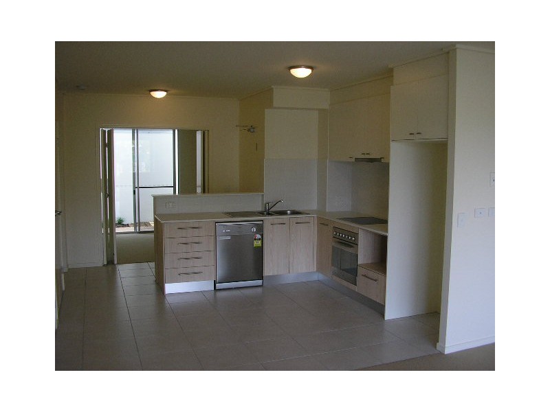 12/68 Pulgul Street, Urangan QLD 4655
