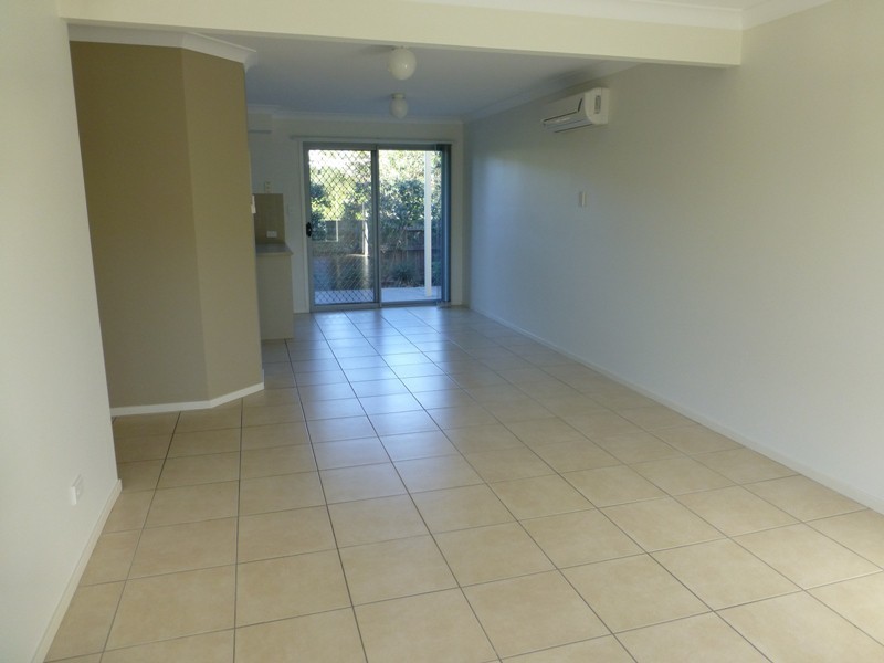 */30 Carmarthen Circuit, Pacific Pines QLD 4211