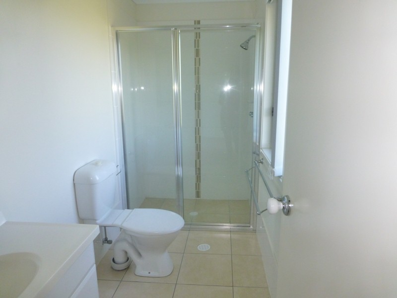 */30 Carmarthen Circuit, Pacific Pines QLD 4211