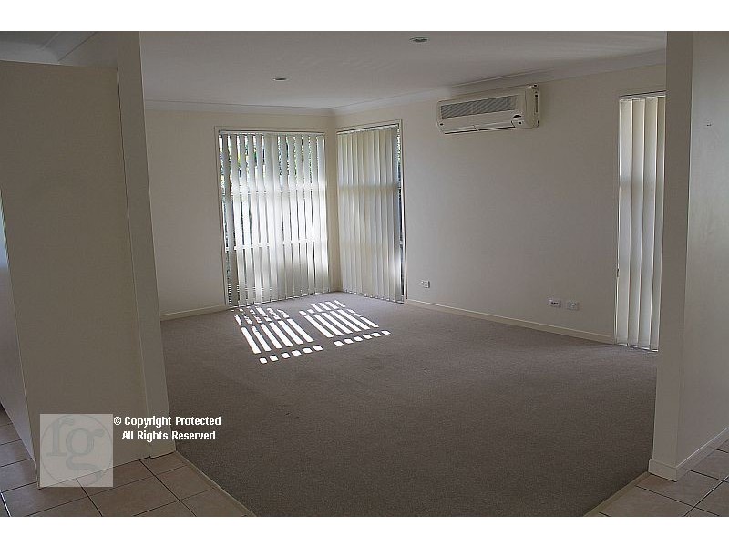 2/36 RIX DRIVE, Upper Coomera QLD 4209