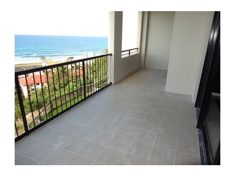 D28/1 Great Hall Dve, Nobby Beach QLD 4218