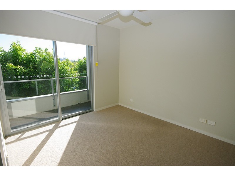 21/18 Riverbend Place, Bulimba QLD 4171