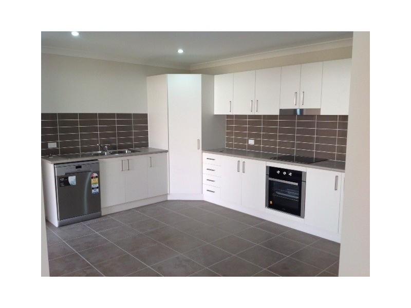 1/155 Gregory street, Wulkuraka QLD 4305