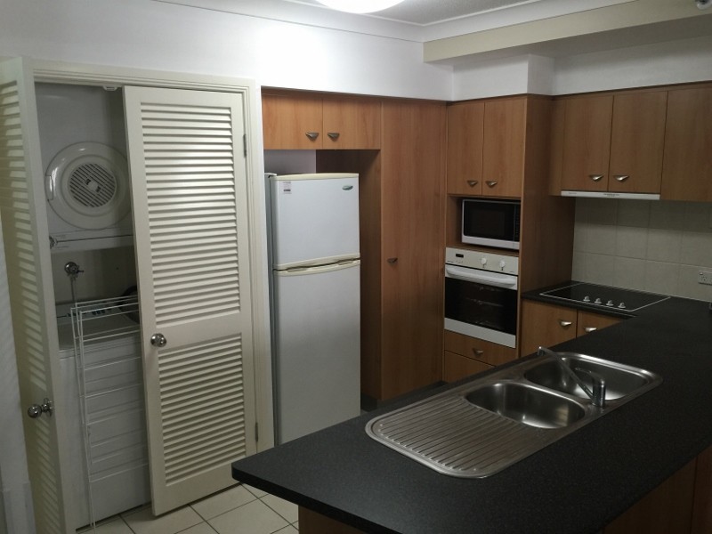2095/2633 Gold Coast Highway, Broadbeach QLD 4218