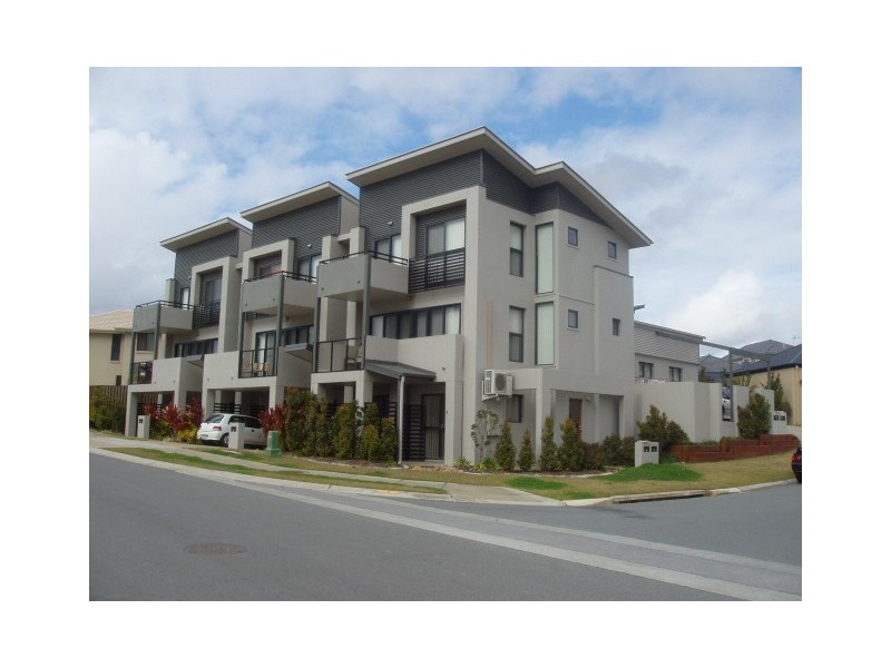 5/2 Palma Crescent, Varsity Lakes QLD 4227