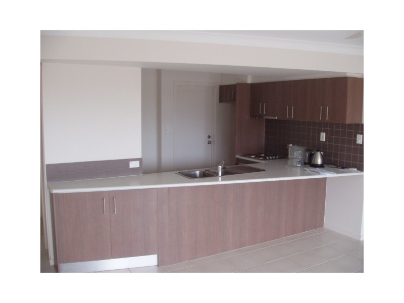 5/2 Palma Crescent, Varsity Lakes QLD 4227