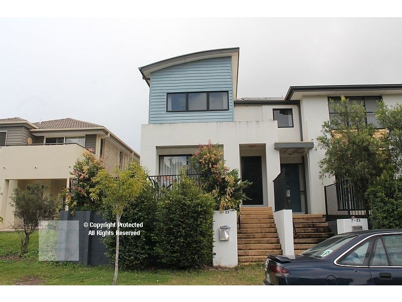 8/23 Park Esplanade, Coomera QLD 4209