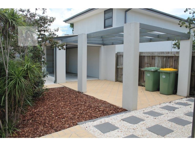 8/23 Park Esplanade, Coomera QLD 4209