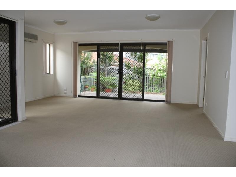 64/76 Bayview Street, Runaway Bay QLD 4216