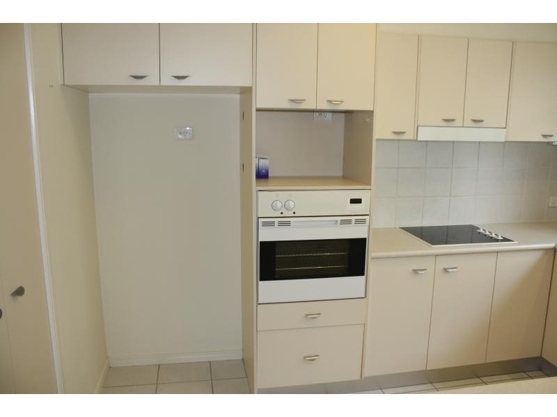 64/76 Bayview Street, Runaway Bay QLD 4216