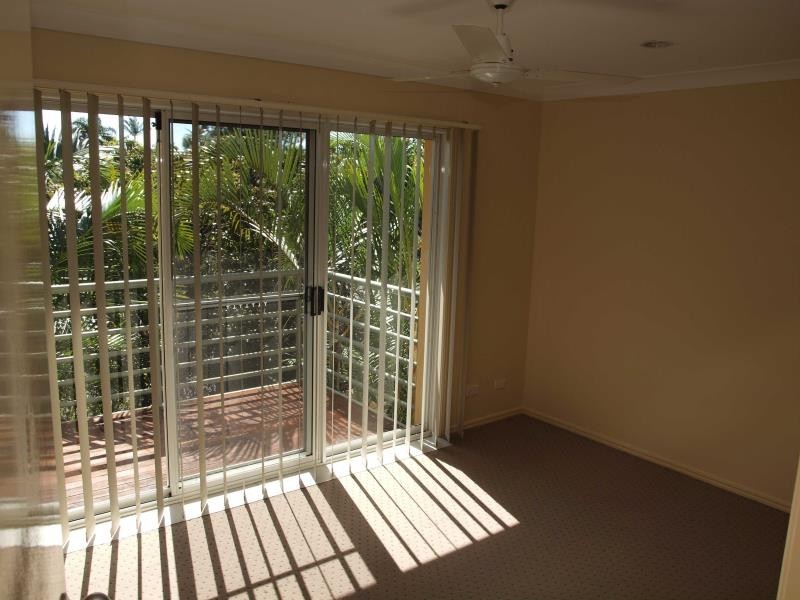 110/215 Cottesloe Drive, Mermaid Waters QLD 4218