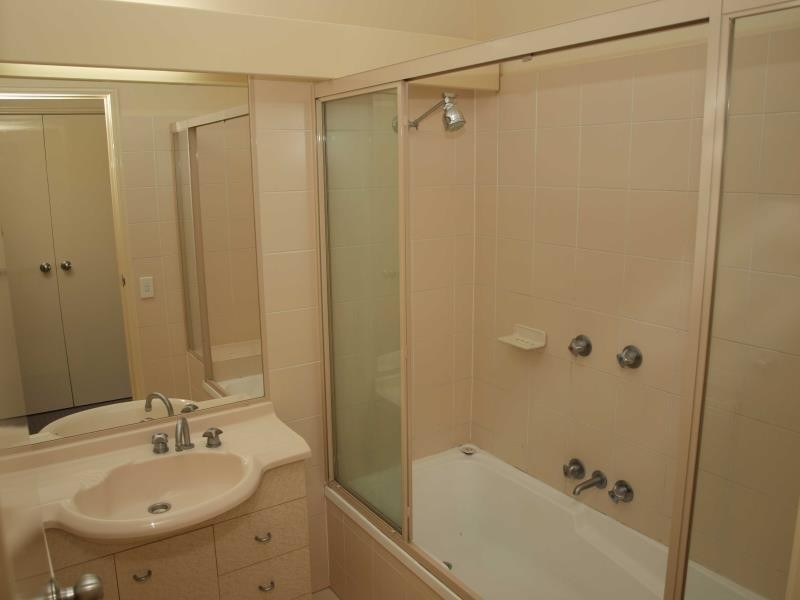 110/215 Cottesloe Drive, Mermaid Waters QLD 4218