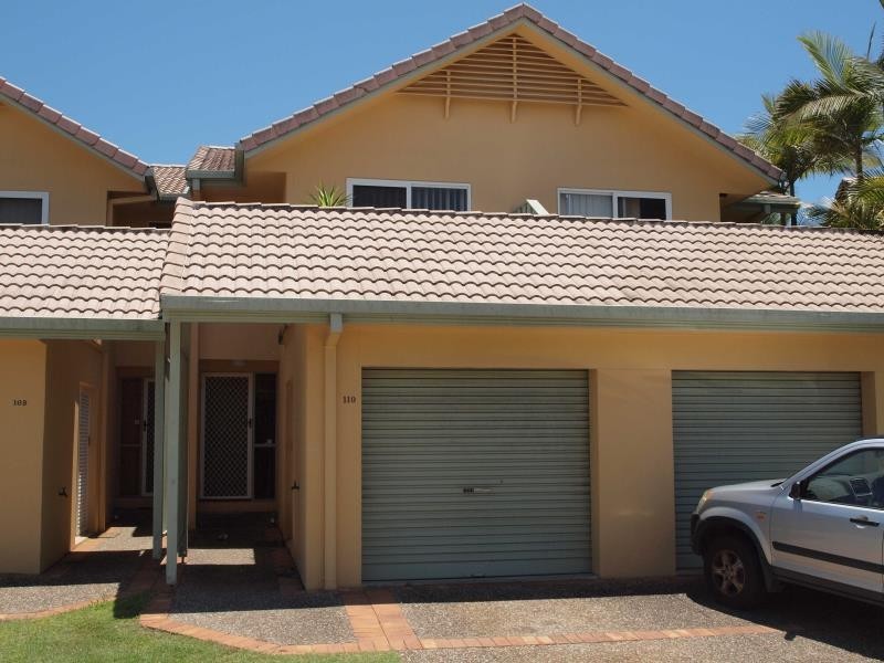 110/215 Cottesloe Drive, Mermaid Waters QLD 4218