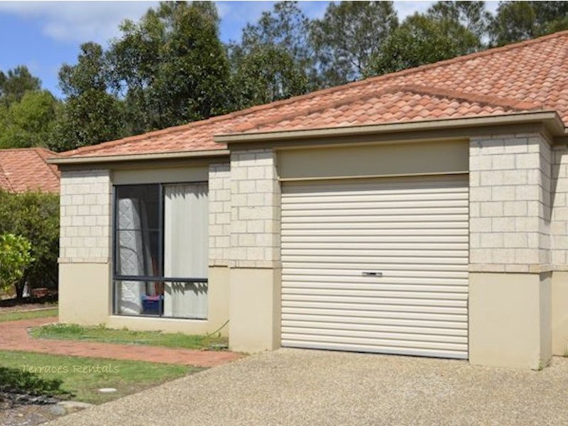 1a/24 Amsonia Court,, Arundel QLD 4214