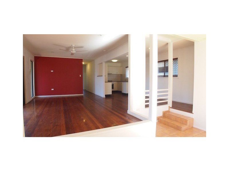 2 Grace Avenue, Labrador QLD 4215