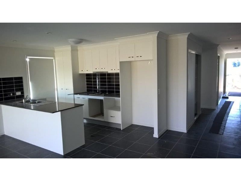 24 Coralina Crescent, Logan Reserve QLD 4133