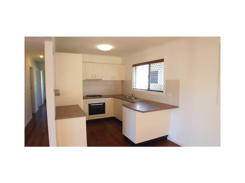 2 Grace Avenue, Labrador QLD 4215