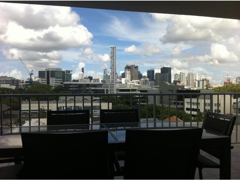 27/15 Walsh St, Milton QLD 4064