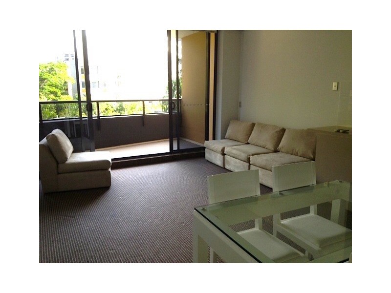 2 Aqua Street, Southport QLD 4215