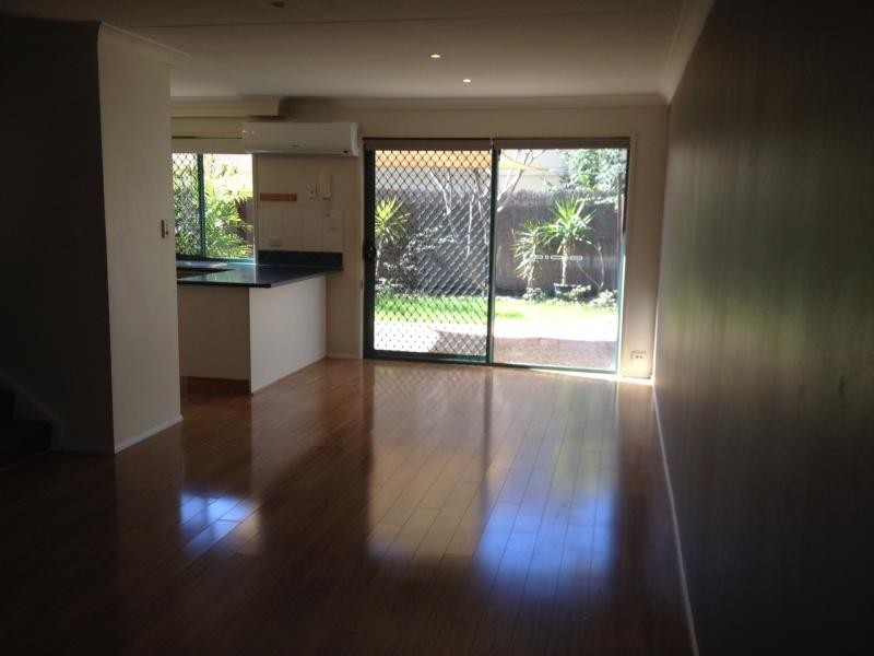 8/24 Beattie Road, Coomera QLD 4209