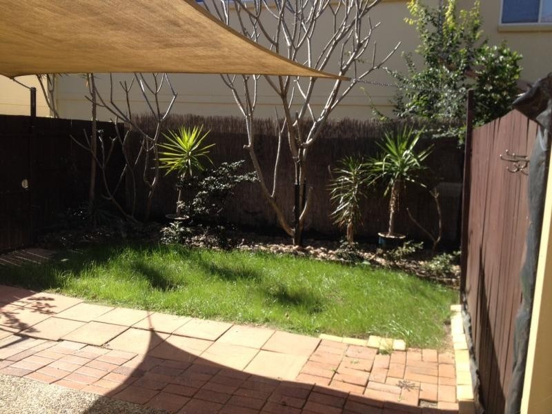 8/24 Beattie Road, Coomera QLD 4209