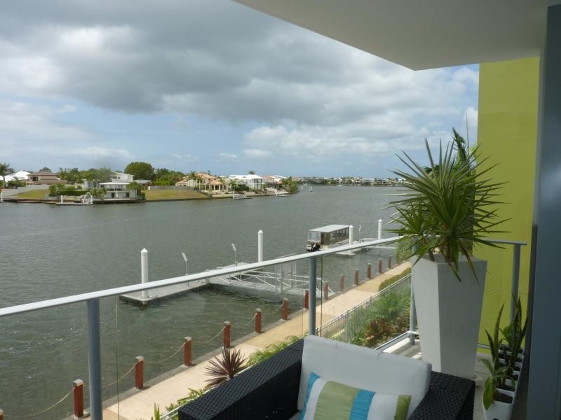 21/51 Grand Parade, Kawana Island QLD 4575