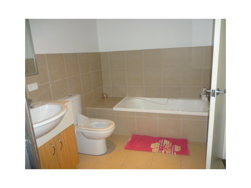 TH24/33 Clark St, Biggera Waters QLD 4216