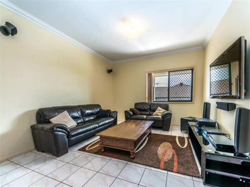17 Standford Place, Regents Park QLD 4118
