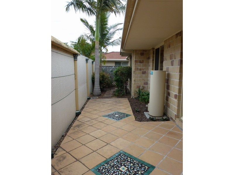 46 Yodelay street, Varsity Lakes QLD 4227