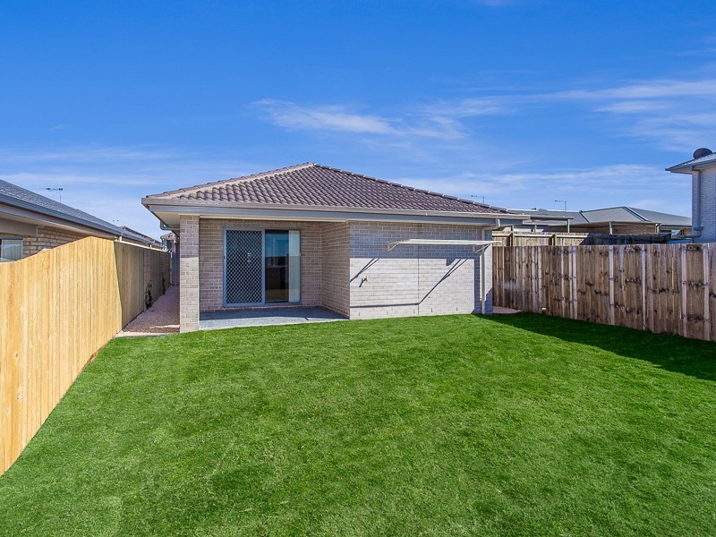104 Surround Street, Dakabin QLD 4503