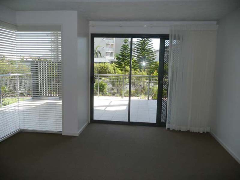 34/10 Grand Parade, Kawana Island QLD 4575