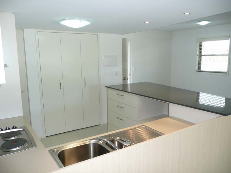 34/10 Grand Parade, Kawana Island QLD 4575