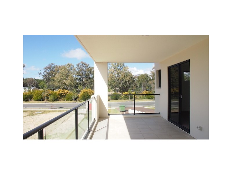 32 Broadwater Ave, Hope Island QLD 4212