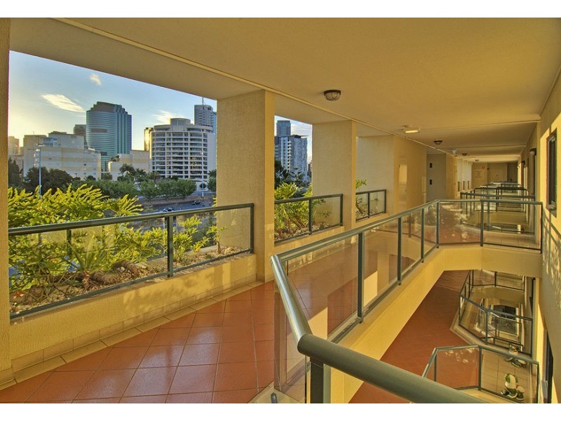 3L/35 Ferry Street, Kangaroo Point QLD 4169