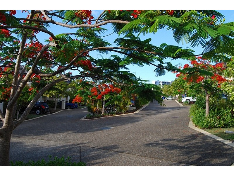 23/1 Assembly Dr, Varsity Lakes QLD 4227