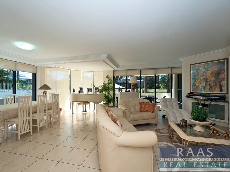 Main Beach QLD 4217
