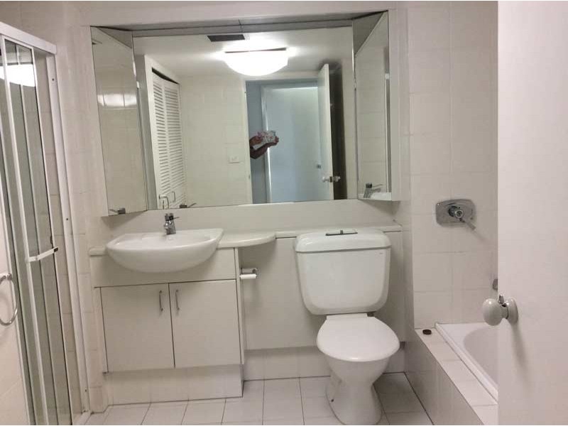 57 Lambert Street, Kangaroo Point QLD 4169