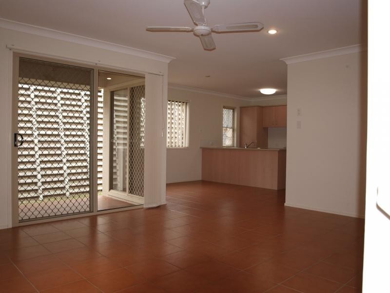 1/13 Springfield College Drive, Springfield QLD 4300