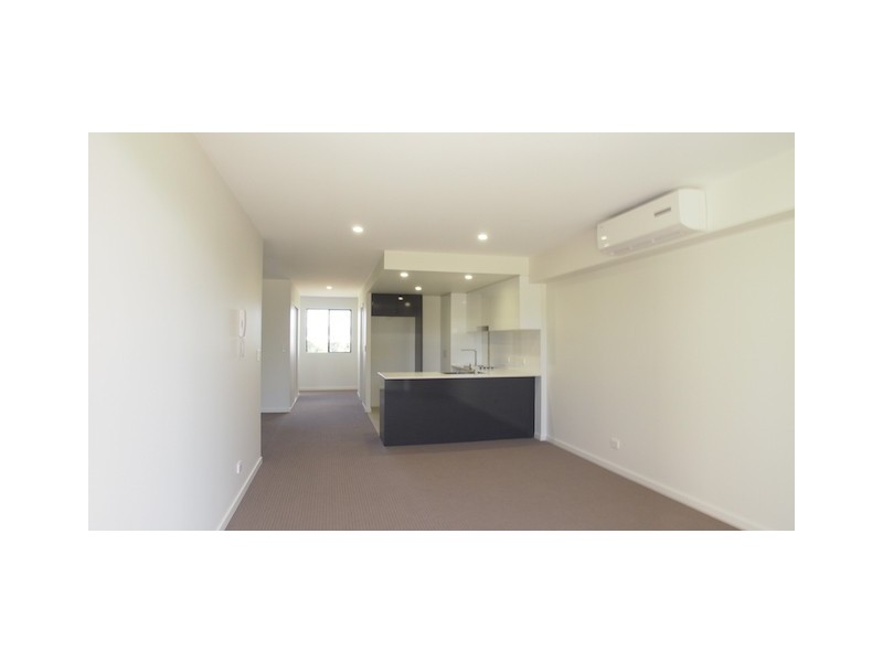 32 Broadwater Ave, Hope Island QLD 4212