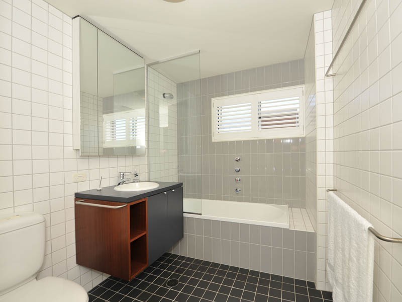 21 Love Street, Bulimba QLD 4171