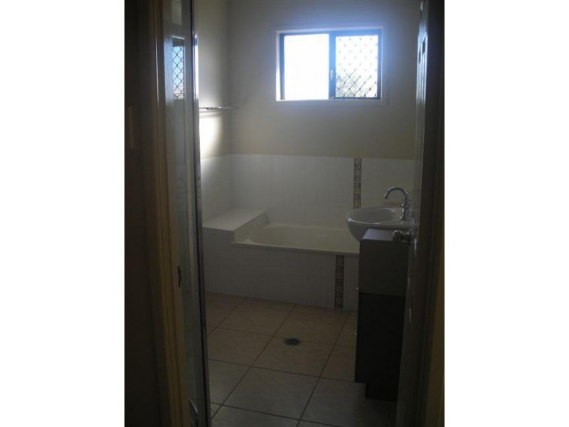 73 Lemongrass Lane, Kirwan QLD 4817