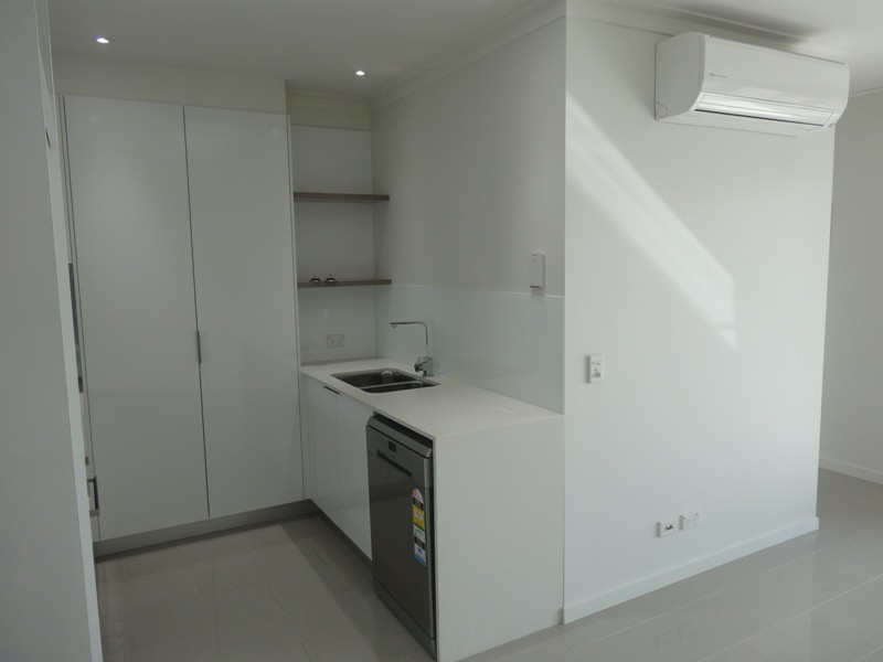R107/8 Lochaber St, Dutton Park QLD 4102