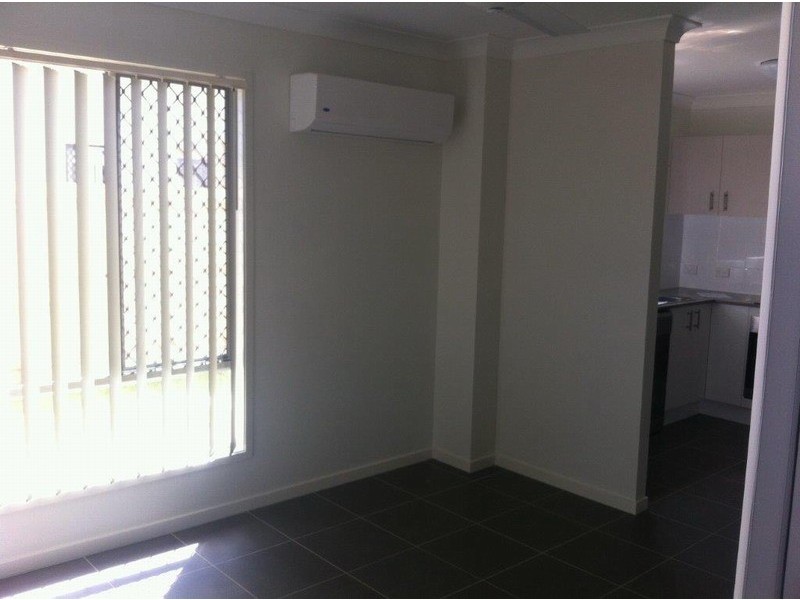 2/6 Linton Street, Loganlea QLD 4131