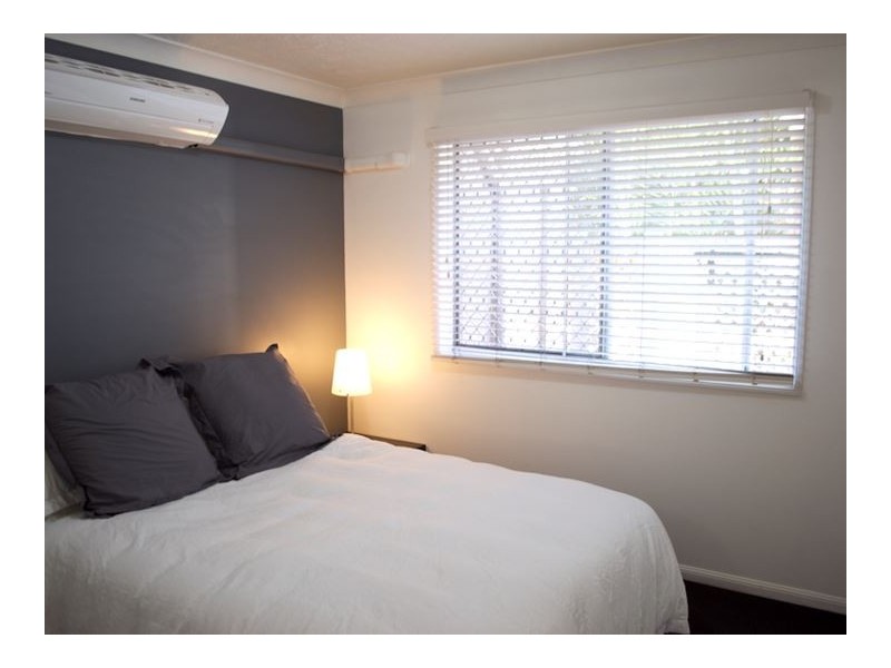 7 ILLAWONG ST, Chevron Island QLD 4217