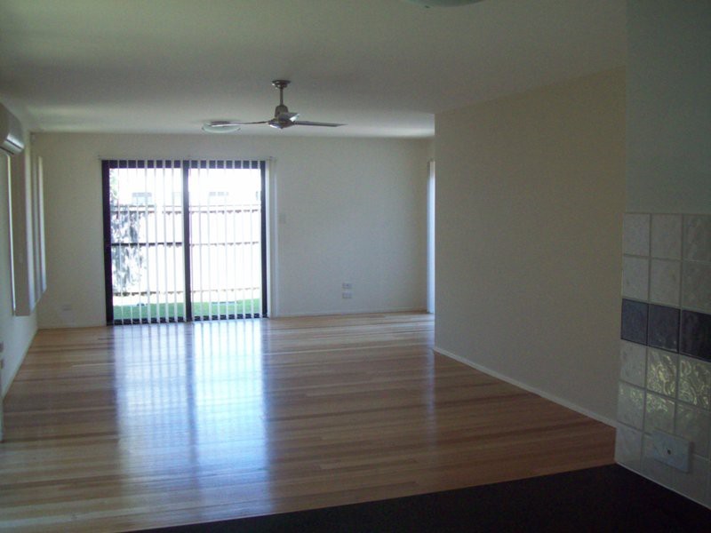 2/8 Stephanie Close, Mudjimba QLD 4564
